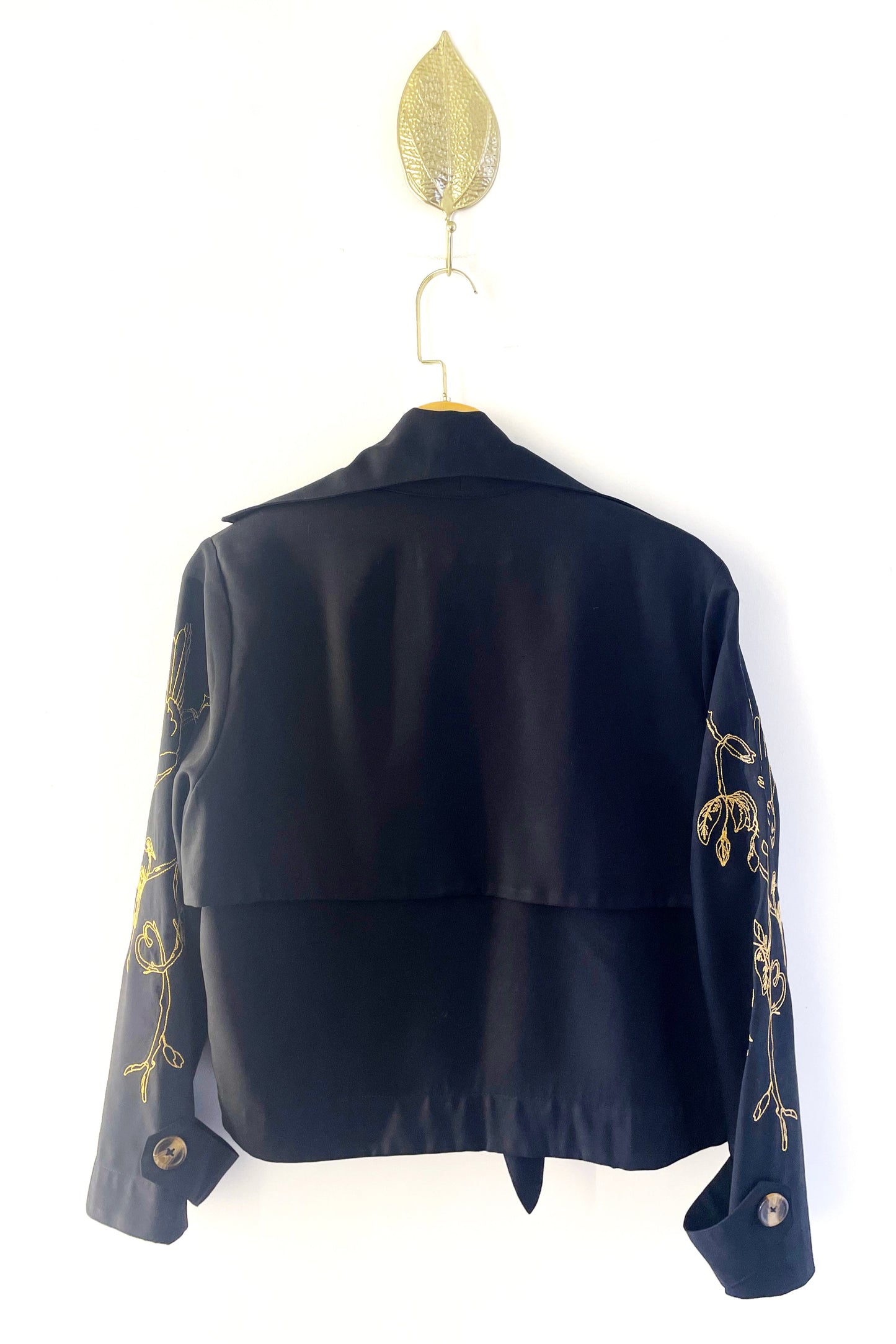 Casaqueto Bordado Preto