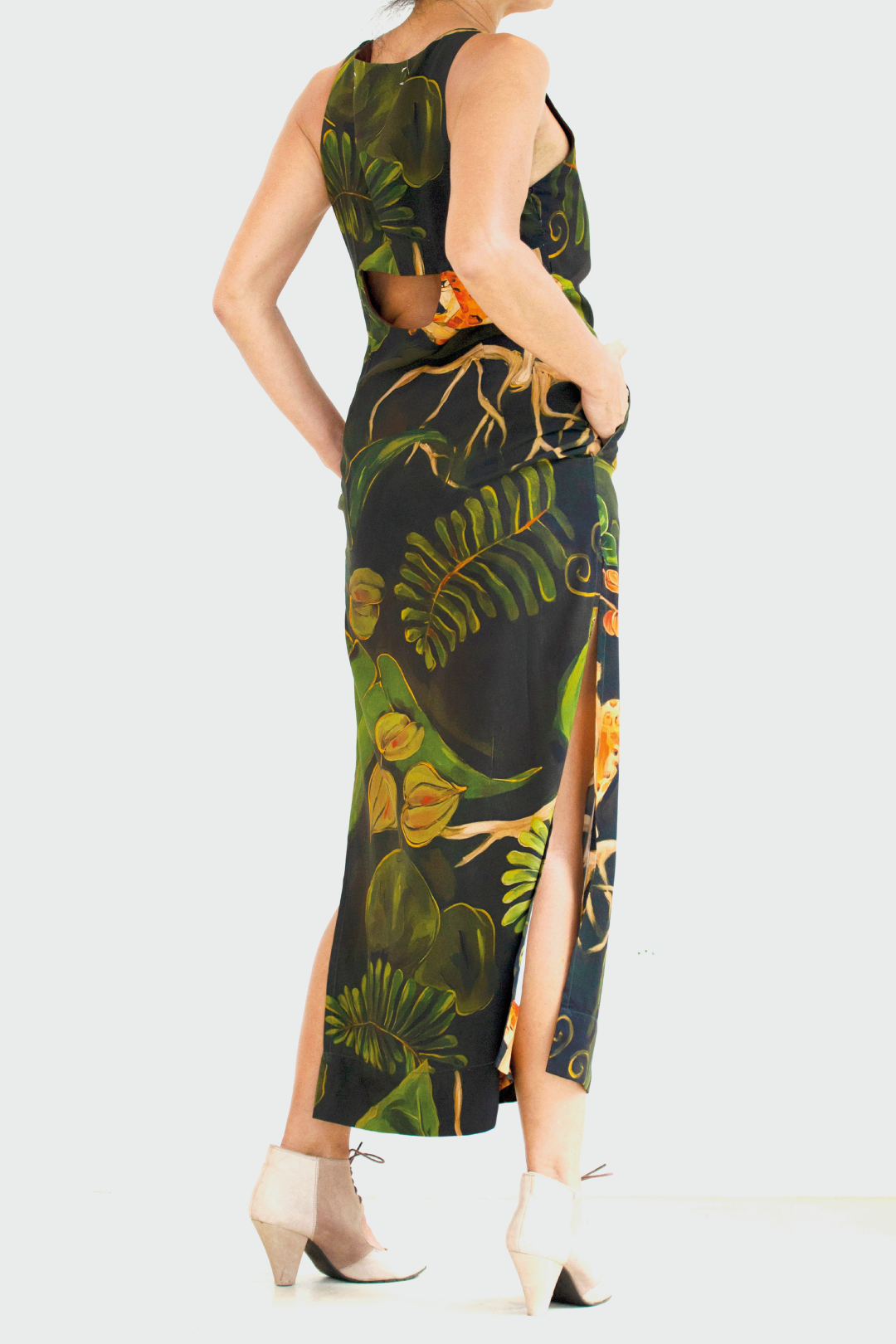 Vestido Longo Estampa Onça Jardim Santo