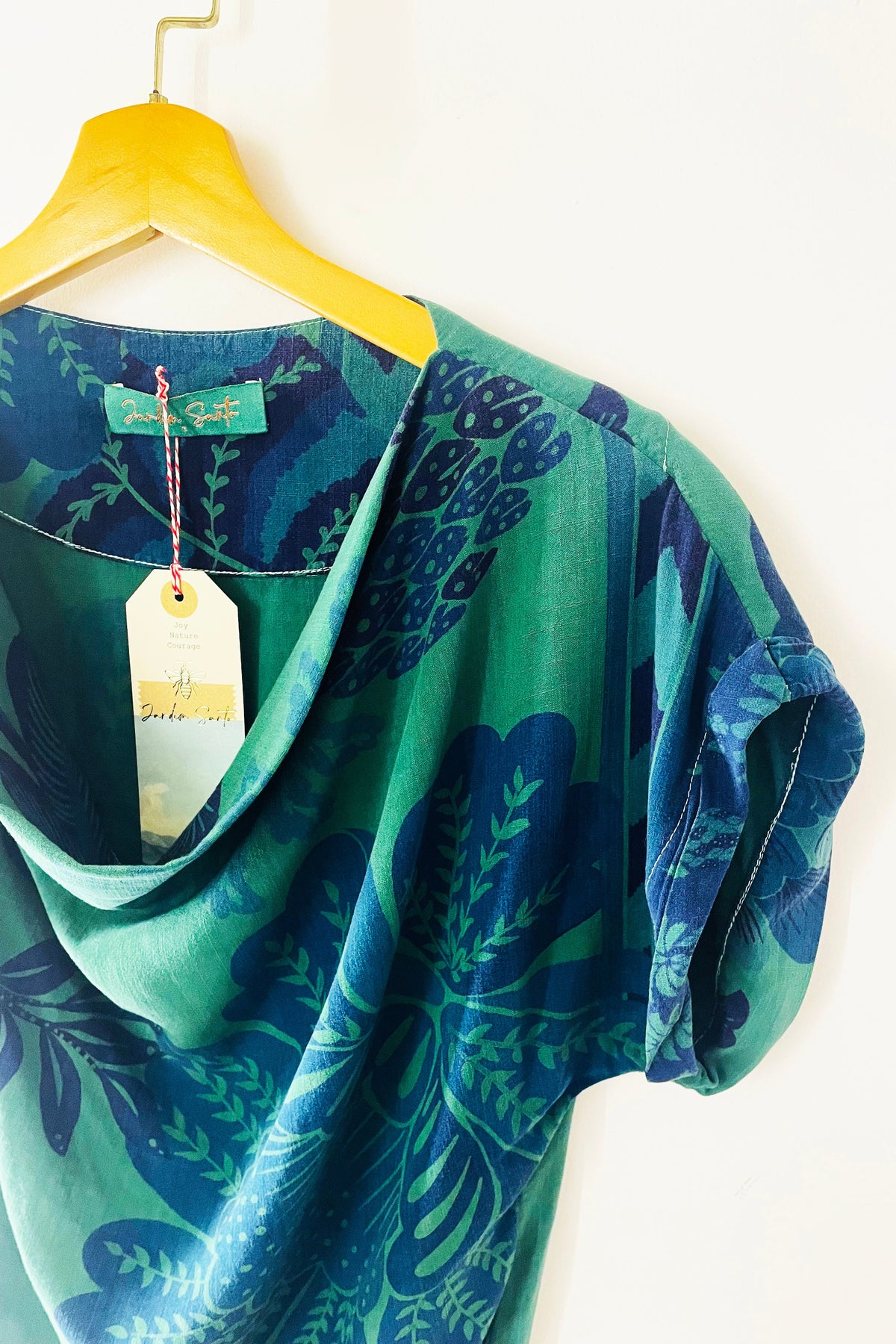 Blusa Gola Boba Folhagens