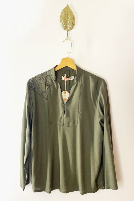 Bata Bordada Verde Musgo