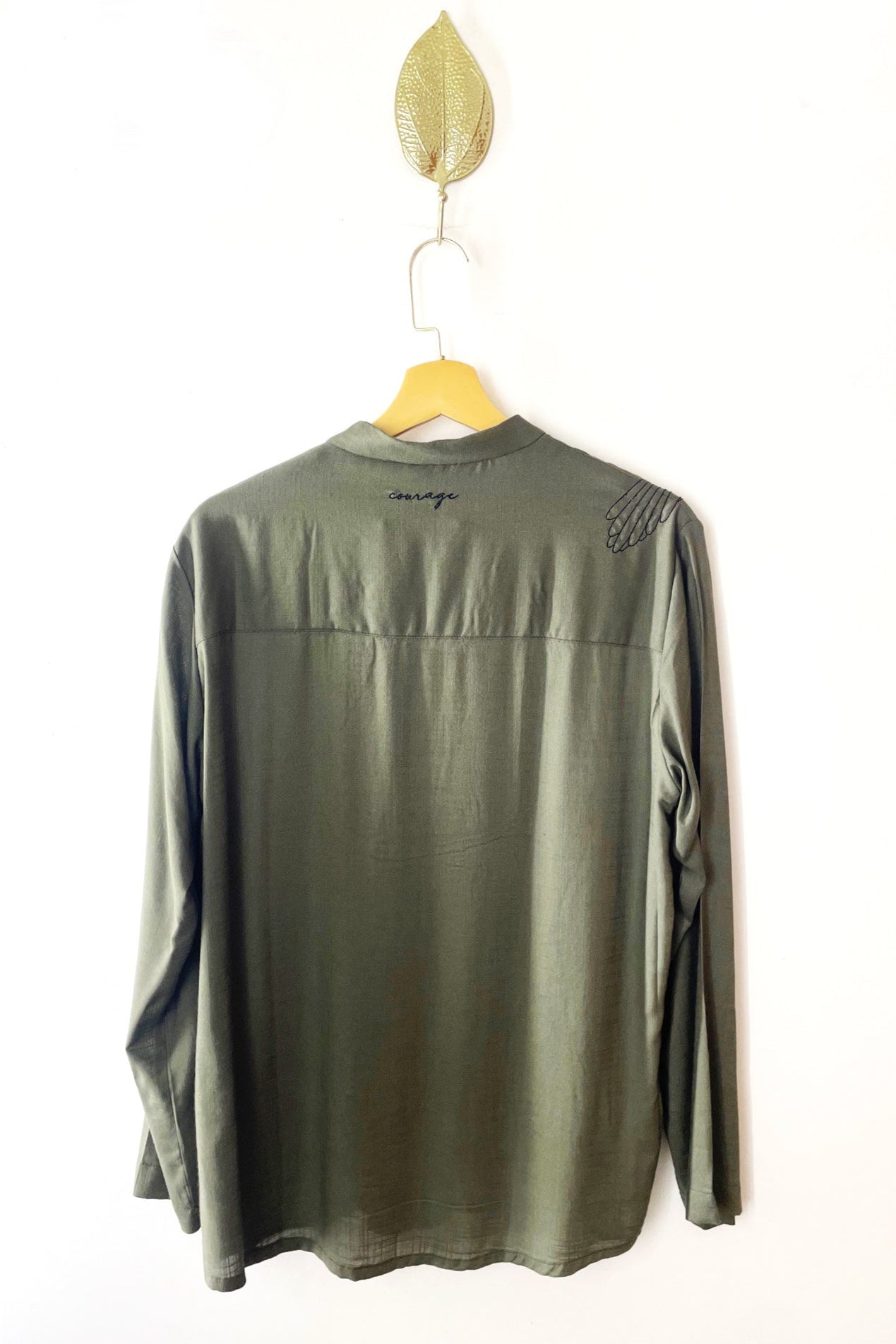 Bata Bordada Verde Musgo