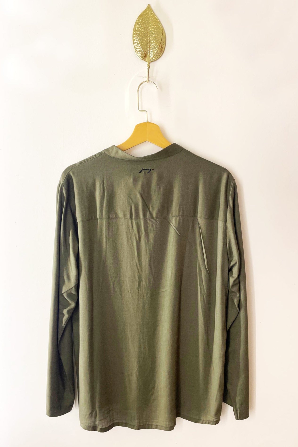 Bata Bordada Verde Musgo