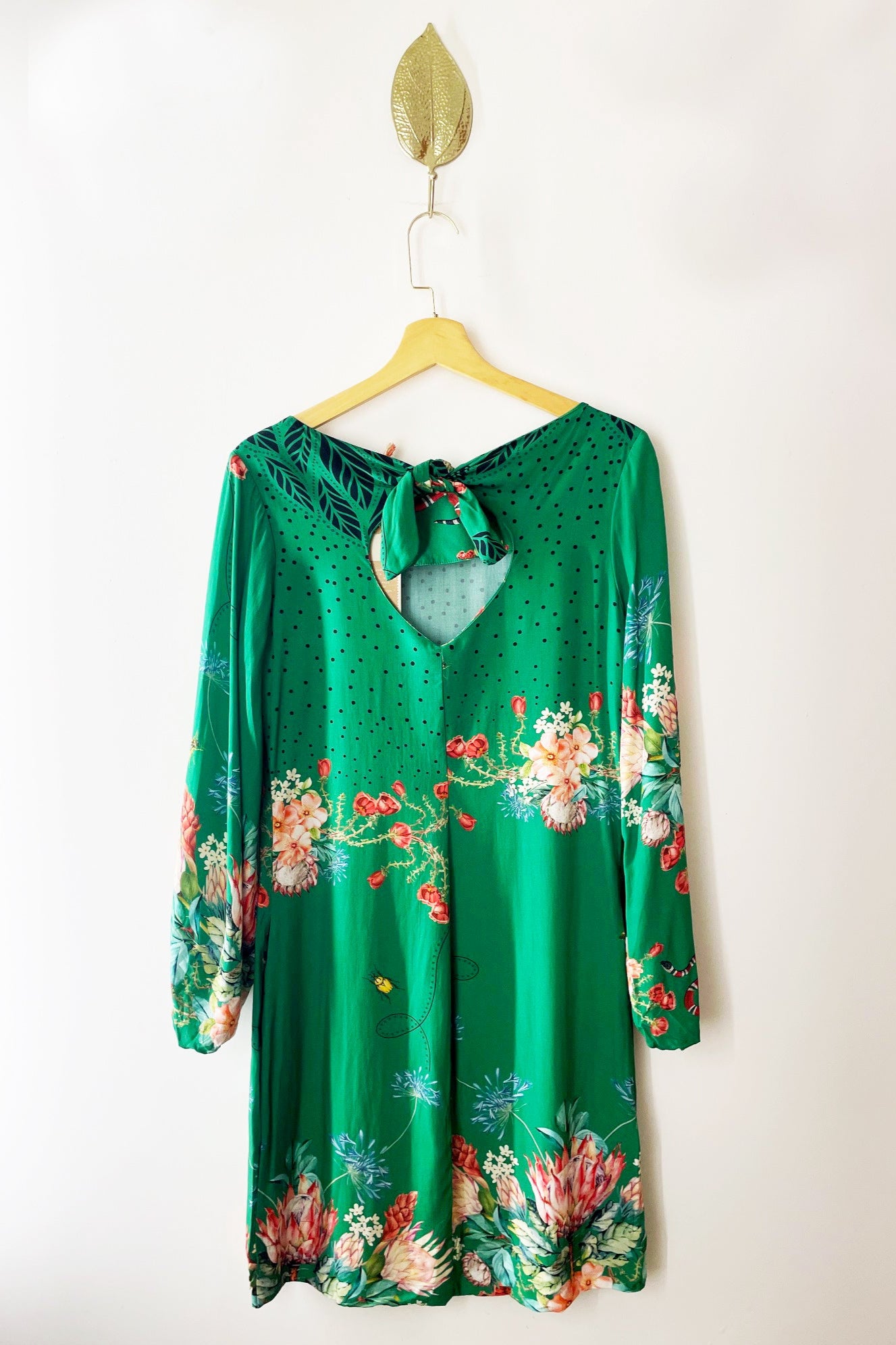 Vestido Nó Estampa Cobra Coral